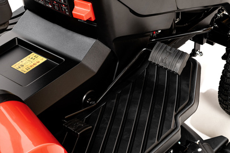 Traktor CEDRUS C-TRAC-T108HS