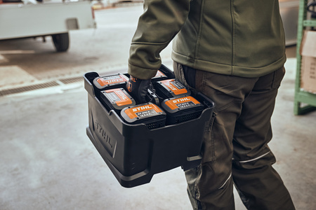 Zasobnik na akumulatory