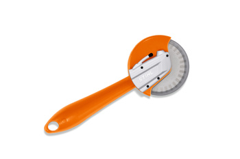 Nóż do pizzy w kształcie przecinarki