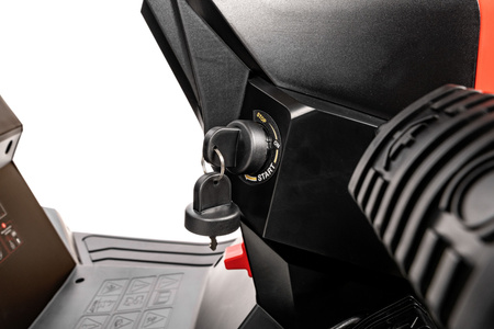 Traktor CEDRUS C-TRAC-65HC