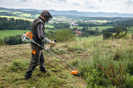 Kosa spalinowa FS 235