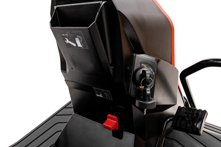 Traktor CEDRUS C-TRAC-65HC